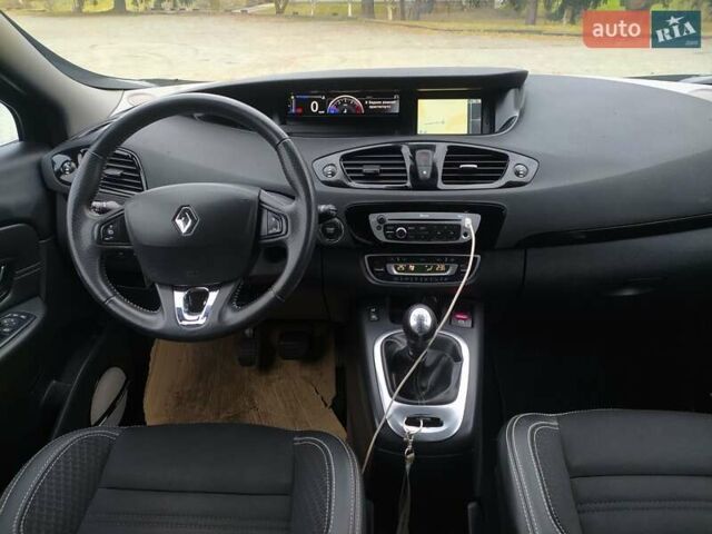 Черный Рено Гранд Сценик, объемом двигателя 1.6 л и пробегом 202 тыс. км за 9999 $, фото 34 на Automoto.ua