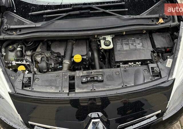 Черный Рено Гранд Сценик, объемом двигателя 1.46 л и пробегом 218 тыс. км за 11700 $, фото 24 на Automoto.ua