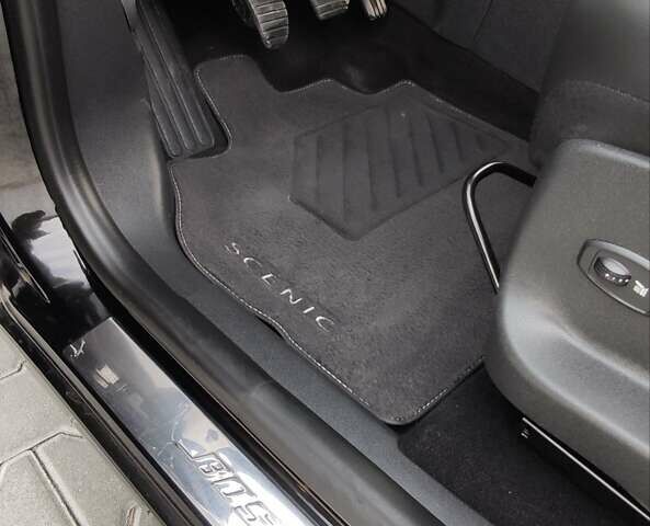 Черный Рено Гранд Сценик, объемом двигателя 2 л и пробегом 229 тыс. км за 11899 $, фото 31 на Automoto.ua