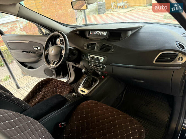 Черный Рено Гранд Сценик, объемом двигателя 1.5 л и пробегом 276 тыс. км за 10000 $, фото 9 на Automoto.ua