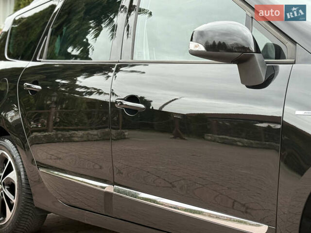 Черный Рено Гранд Сценик, объемом двигателя 1.5 л и пробегом 224 тыс. км за 11400 $, фото 28 на Automoto.ua