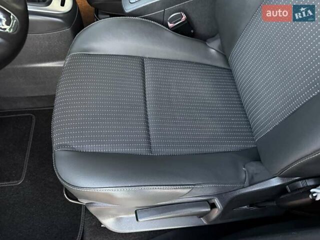 Черный Рено Гранд Сценик, объемом двигателя 1.6 л и пробегом 230 тыс. км за 9900 $, фото 47 на Automoto.ua