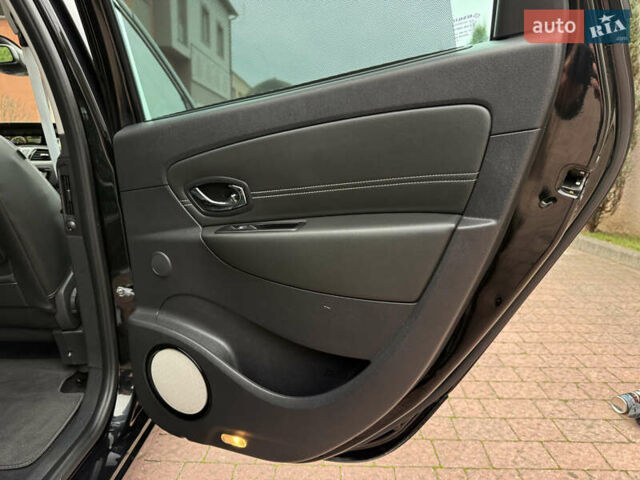 Черный Рено Гранд Сценик, объемом двигателя 1.5 л и пробегом 224 тыс. км за 11400 $, фото 96 на Automoto.ua