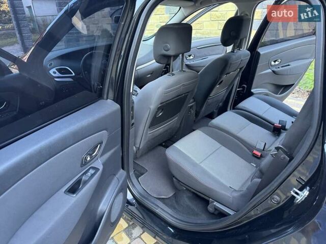 Черный Рено Гранд Сценик, объемом двигателя 0 л и пробегом 232 тыс. км за 7850 $, фото 4 на Automoto.ua