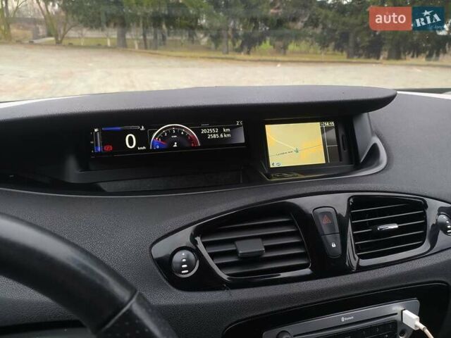 Черный Рено Гранд Сценик, объемом двигателя 1.6 л и пробегом 202 тыс. км за 9999 $, фото 36 на Automoto.ua