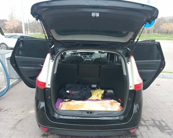 Черный Рено Гранд Сценик, объемом двигателя 1.46 л и пробегом 305 тыс. км за 8200 $, фото 4 на Automoto.ua