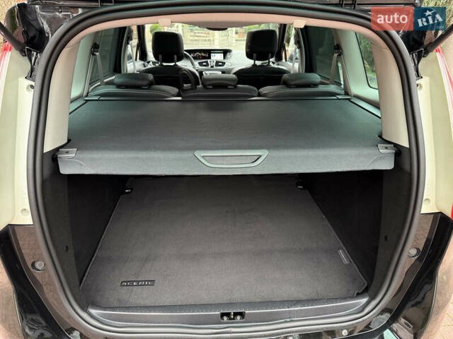 Черный Рено Гранд Сценик, объемом двигателя 1.5 л и пробегом 224 тыс. км за 11400 $, фото 111 на Automoto.ua