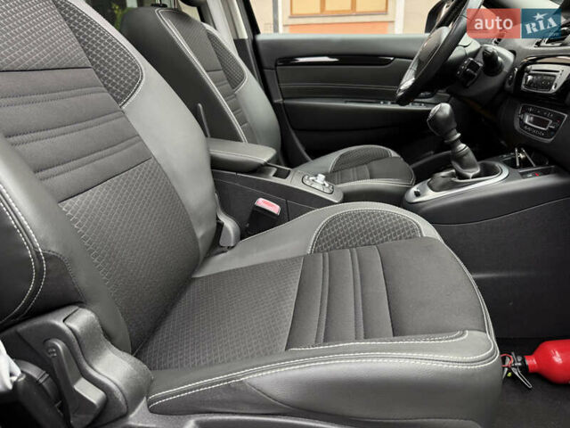 Черный Рено Гранд Сценик, объемом двигателя 1.5 л и пробегом 224 тыс. км за 11400 $, фото 100 на Automoto.ua