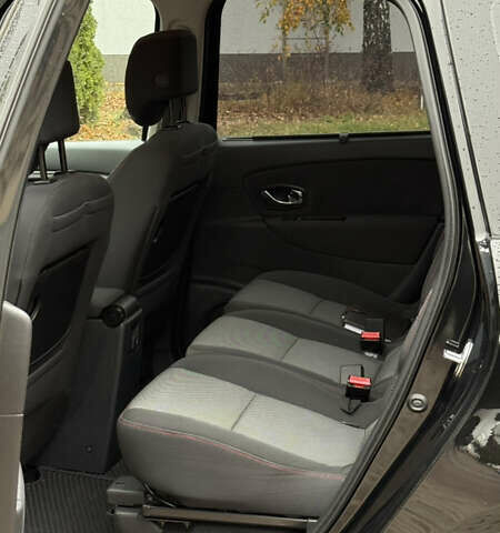 Черный Рено Гранд Сценик, объемом двигателя 1.46 л и пробегом 218 тыс. км за 11700 $, фото 11 на Automoto.ua