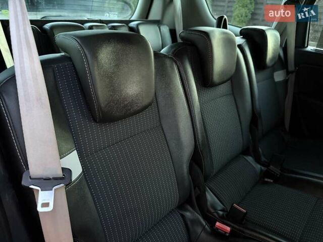 Черный Рено Гранд Сценик, объемом двигателя 1.6 л и пробегом 230 тыс. км за 9900 $, фото 64 на Automoto.ua