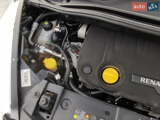 Черный Рено Гранд Сценик, объемом двигателя 2 л и пробегом 229 тыс. км за 11899 $, фото 43 на Automoto.ua