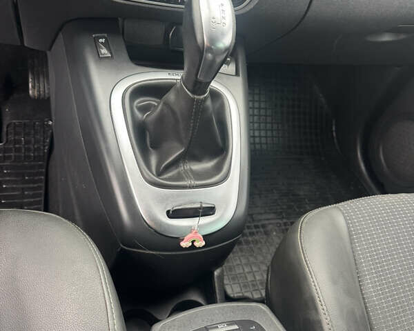 Чорний Рено Гранд Сценік, об'ємом двигуна 1.5 л та пробігом 223 тис. км за 8400 $, фото 27 на Automoto.ua