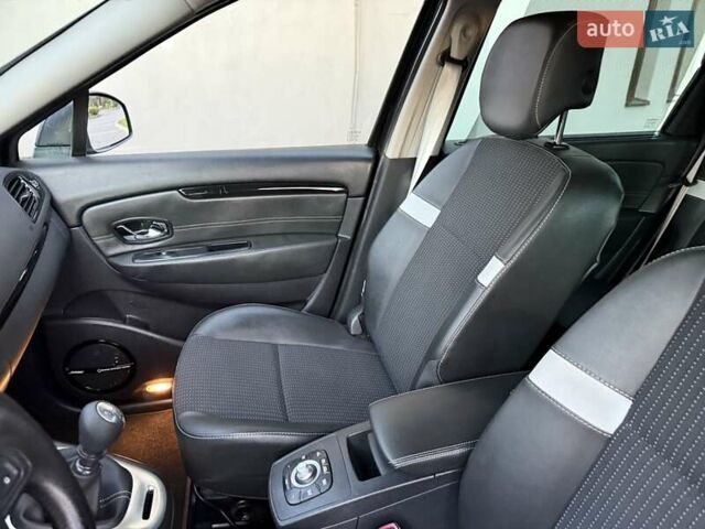 Черный Рено Гранд Сценик, объемом двигателя 1.6 л и пробегом 230 тыс. км за 9900 $, фото 44 на Automoto.ua