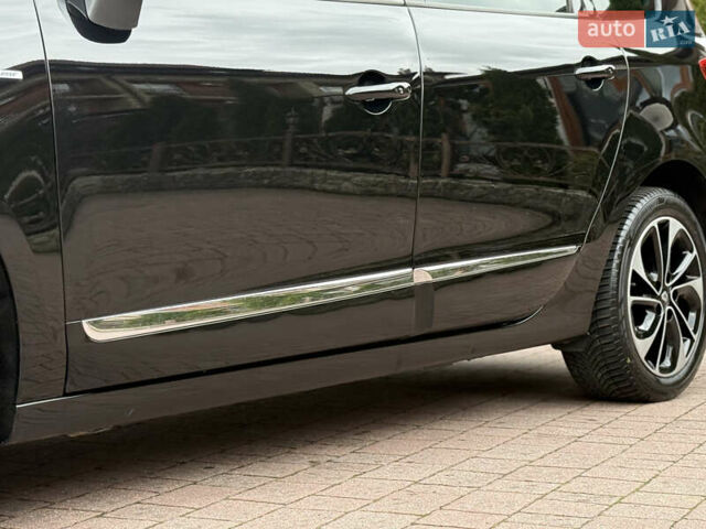 Черный Рено Гранд Сценик, объемом двигателя 1.5 л и пробегом 224 тыс. км за 11400 $, фото 41 на Automoto.ua