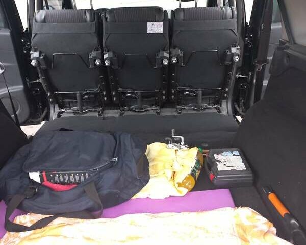 Черный Рено Гранд Сценик, объемом двигателя 1.46 л и пробегом 305 тыс. км за 8200 $, фото 2 на Automoto.ua