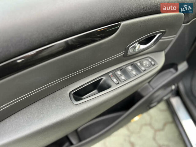 Чорний Рено Гранд Сценік, об'ємом двигуна 1.5 л та пробігом 225 тис. км за 10799 $, фото 49 на Automoto.ua