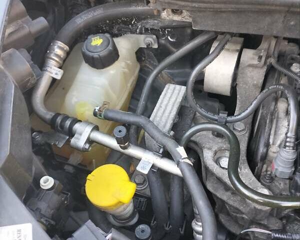 Черный Рено Гранд Сценик, объемом двигателя 1.6 л и пробегом 322 тыс. км за 8600 $, фото 23 на Automoto.ua