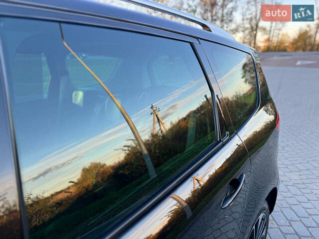Рено Гранд Сценик 2015 в Стрые на Automoto.ua Черный Рено Гранд Сценик, объемом двигателя 1.5 л и пробегом 213 тыс. км за 11799 $, фото 17 на Automoto.ua