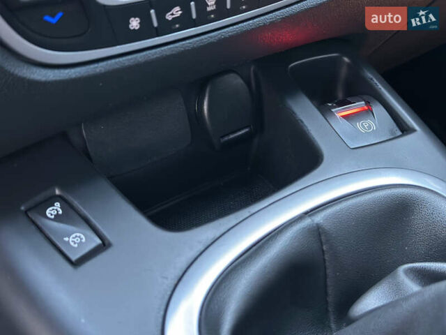 Черный Рено Гранд Сценик, объемом двигателя 1.6 л и пробегом 269 тыс. км за 10500 $, фото 27 на Automoto.ua