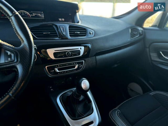 Рено Гранд Сценик 2015 в Стрые на Automoto.ua Черный Рено Гранд Сценик, объемом двигателя 1.5 л и пробегом 213 тыс. км за 11799 $, фото 66 на Automoto.ua