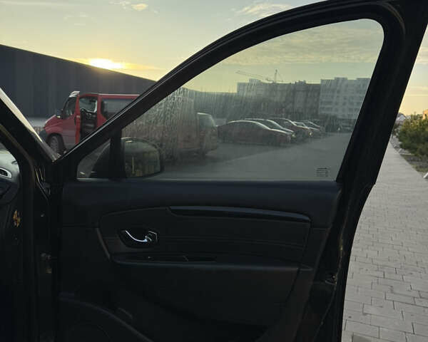 Чорний Рено Гранд Сценік, об'ємом двигуна 1.5 л та пробігом 223 тис. км за 7900 $, фото 23 на Automoto.ua