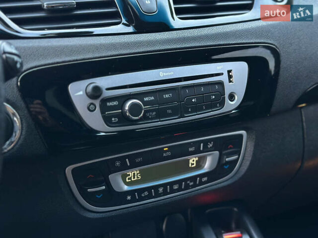 Черный Рено Гранд Сценик, объемом двигателя 1.6 л и пробегом 269 тыс. км за 10500 $, фото 24 на Automoto.ua