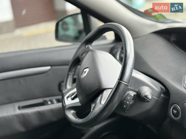 Чорний Рено Гранд Сценік, об'ємом двигуна 1.46 л та пробігом 217 тис. км за 8800 $, фото 12 на Automoto.ua