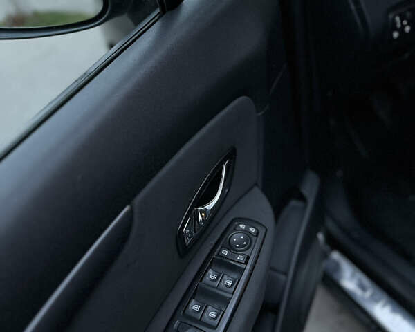 Черный Рено Гранд Сценик, объемом двигателя 1.46 л и пробегом 217 тыс. км за 8999 $, фото 15 на Automoto.ua