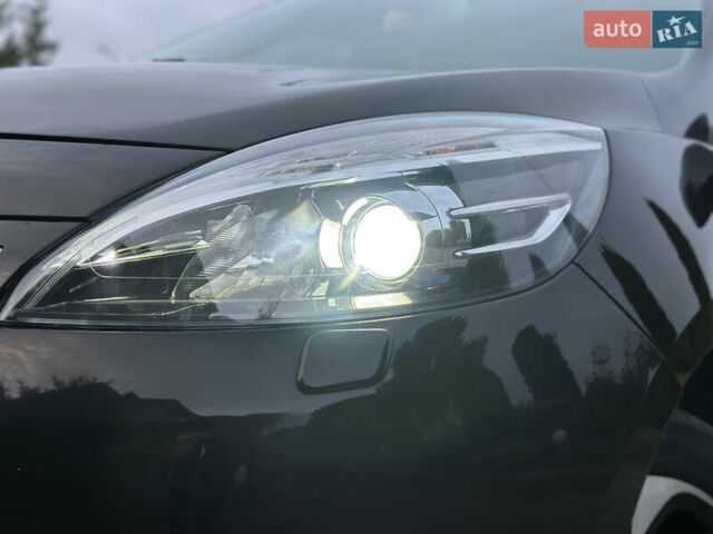 Черный Рено Гранд Сценик, объемом двигателя 1.6 л и пробегом 269 тыс. км за 10500 $, фото 89 на Automoto.ua