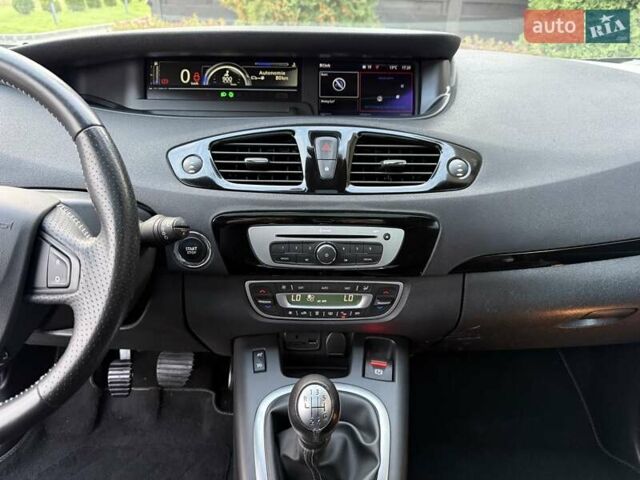 Чорний Рено Гранд Сценік, об'ємом двигуна 1.6 л та пробігом 216 тис. км за 11800 $, фото 37 на Automoto.ua