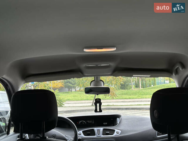 Чорний Рено Гранд Сценік, об'ємом двигуна 1.46 л та пробігом 217 тис. км за 8800 $, фото 8 на Automoto.ua