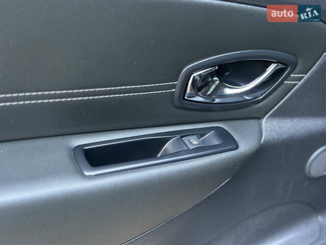 Черный Рено Гранд Сценик, объемом двигателя 1.6 л и пробегом 269 тыс. км за 10500 $, фото 40 на Automoto.ua