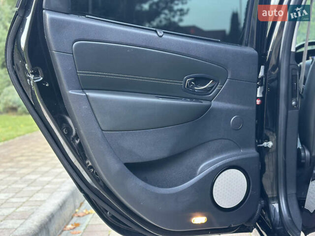 Черный Рено Гранд Сценик, объемом двигателя 1.6 л и пробегом 269 тыс. км за 10500 $, фото 39 на Automoto.ua