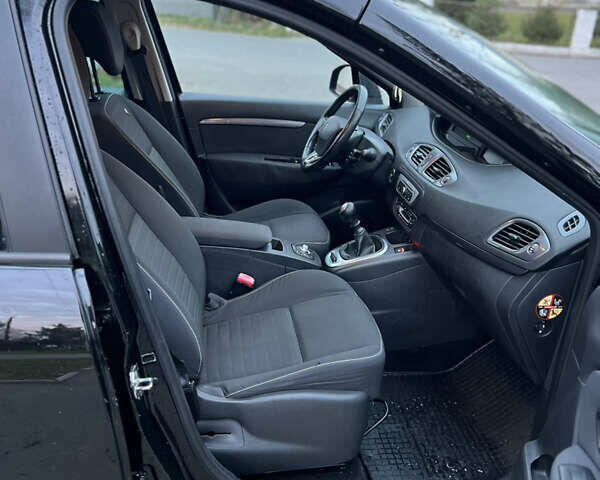 Черный Рено Гранд Сценик, объемом двигателя 1.46 л и пробегом 217 тыс. км за 8999 $, фото 13 на Automoto.ua