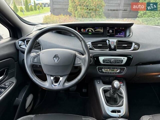 Чорний Рено Гранд Сценік, об'ємом двигуна 1.6 л та пробігом 216 тис. км за 11800 $, фото 48 на Automoto.ua