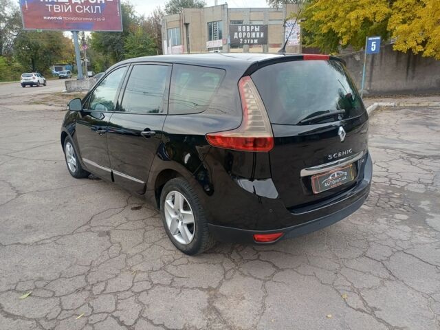 Черный Рено Гранд Сценик, объемом двигателя 0 л и пробегом 245 тыс. км за 9100 $, фото 16 на Automoto.ua