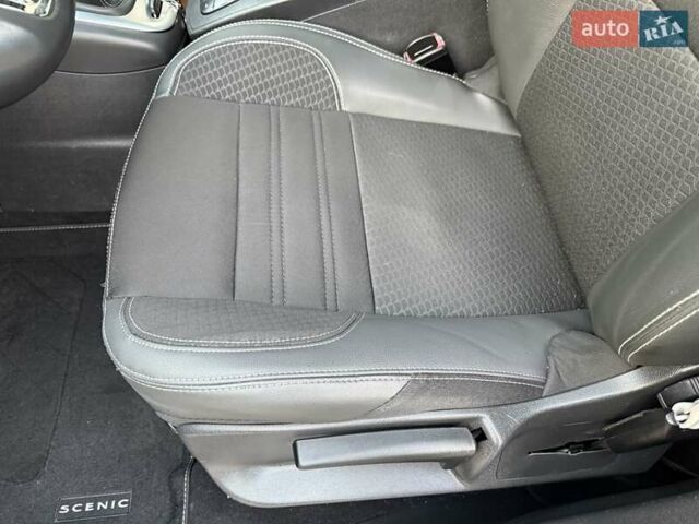 Чорний Рено Гранд Сценік, об'ємом двигуна 1.6 л та пробігом 216 тис. км за 11800 $, фото 53 на Automoto.ua