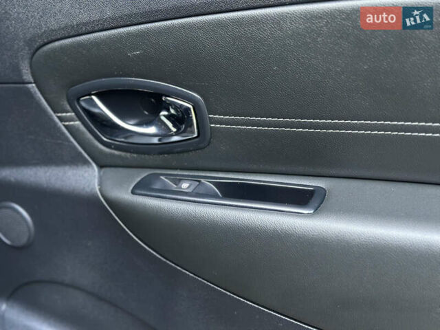 Черный Рено Гранд Сценик, объемом двигателя 1.6 л и пробегом 269 тыс. км за 10500 $, фото 54 на Automoto.ua