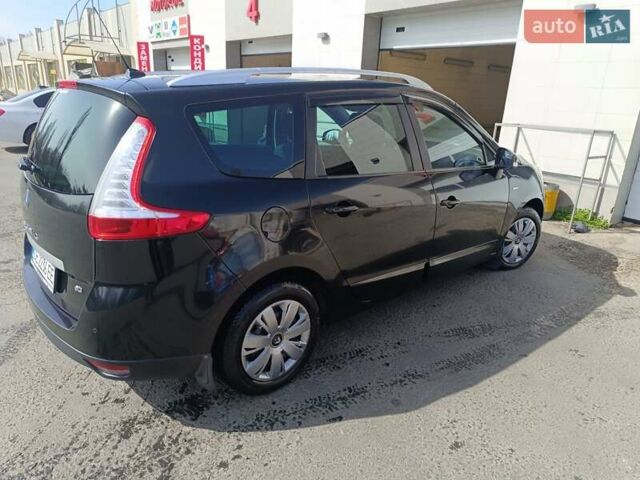 Черный Рено Гранд Сценик, объемом двигателя 1.5 л и пробегом 217 тыс. км за 9500 $, фото 5 на Automoto.ua