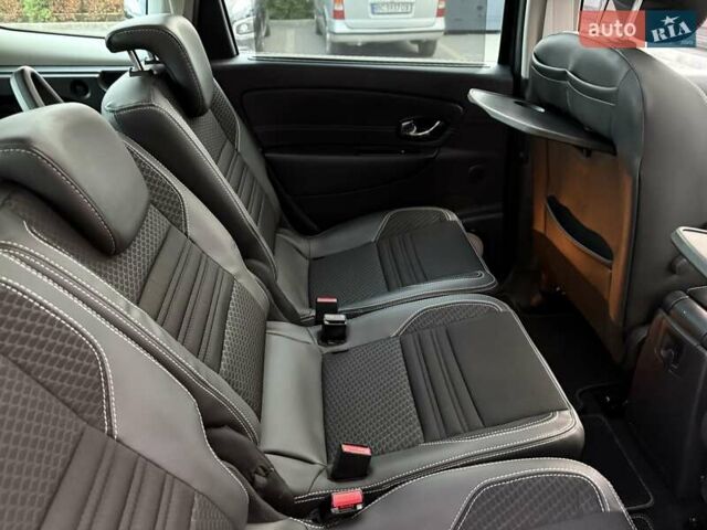 Чорний Рено Гранд Сценік, об'ємом двигуна 1.6 л та пробігом 216 тис. км за 11800 $, фото 73 на Automoto.ua