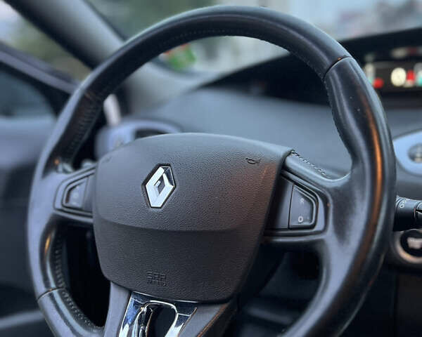 Черный Рено Гранд Сценик, объемом двигателя 1.46 л и пробегом 217 тыс. км за 8999 $, фото 18 на Automoto.ua