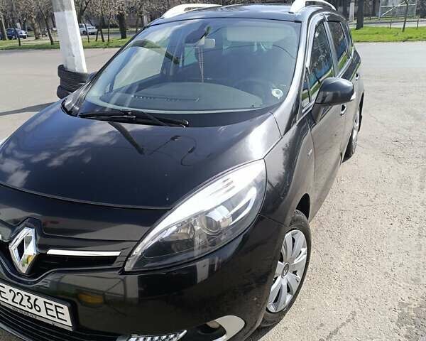 Черный Рено Гранд Сценик, объемом двигателя 1.5 л и пробегом 217 тыс. км за 9500 $, фото 6 на Automoto.ua