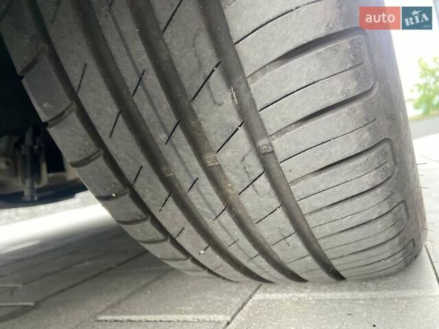 Черный Рено Гранд Сценик, объемом двигателя 1.6 л и пробегом 182 тыс. км за 10800 $, фото 62 на Automoto.ua
