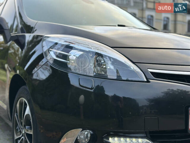 Рено Гранд Сценик 2015 в Сарнах на Automoto.ua Черный Рено Гранд Сценик, объемом двигателя 1.6 л и пробегом 269 тыс. км за 10750 $, фото 73 на Automoto.ua
