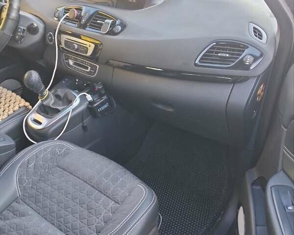 Черный Рено Гранд Сценик, объемом двигателя 1.6 л и пробегом 322 тыс. км за 8600 $, фото 13 на Automoto.ua