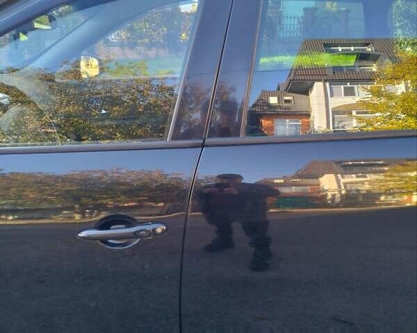 Черный Рено Гранд Сценик, объемом двигателя 1.6 л и пробегом 320 тыс. км за 8700 $, фото 3 на Automoto.ua