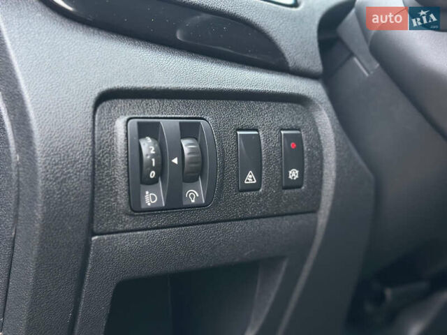 Черный Рено Гранд Сценик, объемом двигателя 1.6 л и пробегом 269 тыс. км за 10100 $, фото 20 на Automoto.ua