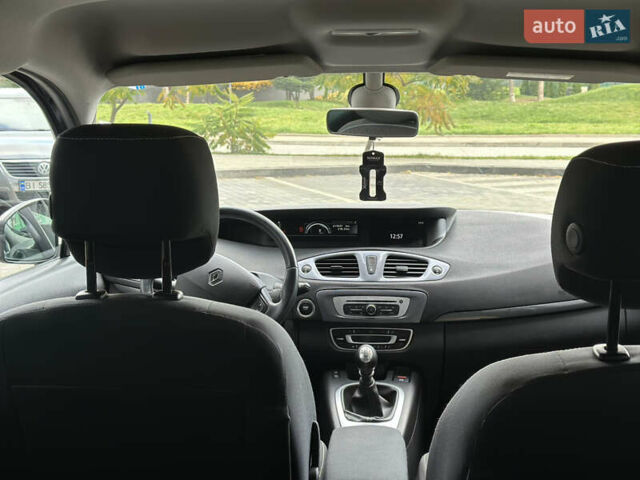 Чорний Рено Гранд Сценік, об'ємом двигуна 1.46 л та пробігом 217 тис. км за 8800 $, фото 7 на Automoto.ua