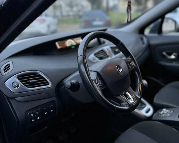 Черный Рено Гранд Сценик, объемом двигателя 1.46 л и пробегом 217 тыс. км за 8999 $, фото 16 на Automoto.ua