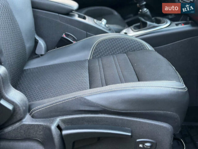 Черный Рено Гранд Сценик, объемом двигателя 1.6 л и пробегом 269 тыс. км за 10500 $, фото 67 на Automoto.ua